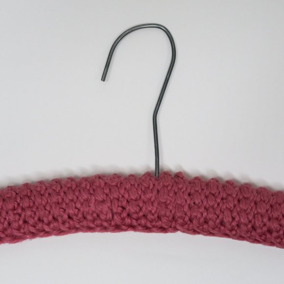 Vintage 60s Pink Crochet "Non Slip" Decorative Clothes Hangers - Picture 5 of 8